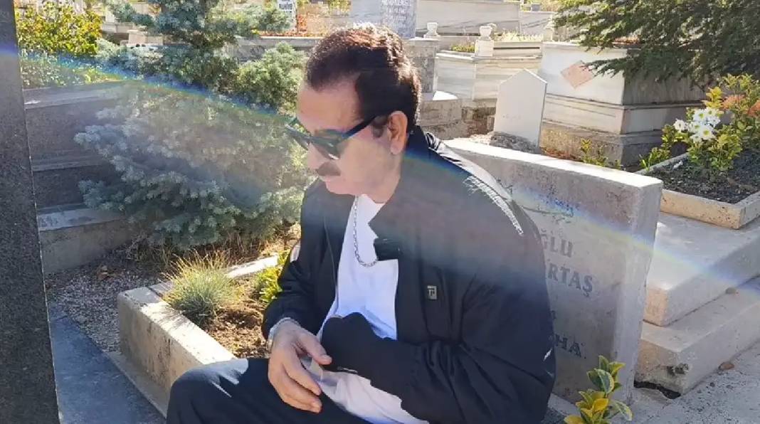 Eski Dostlar Buluştu! İbrahim Tatlıses’ten Neşet Ertaş'a Ziyaret! 2